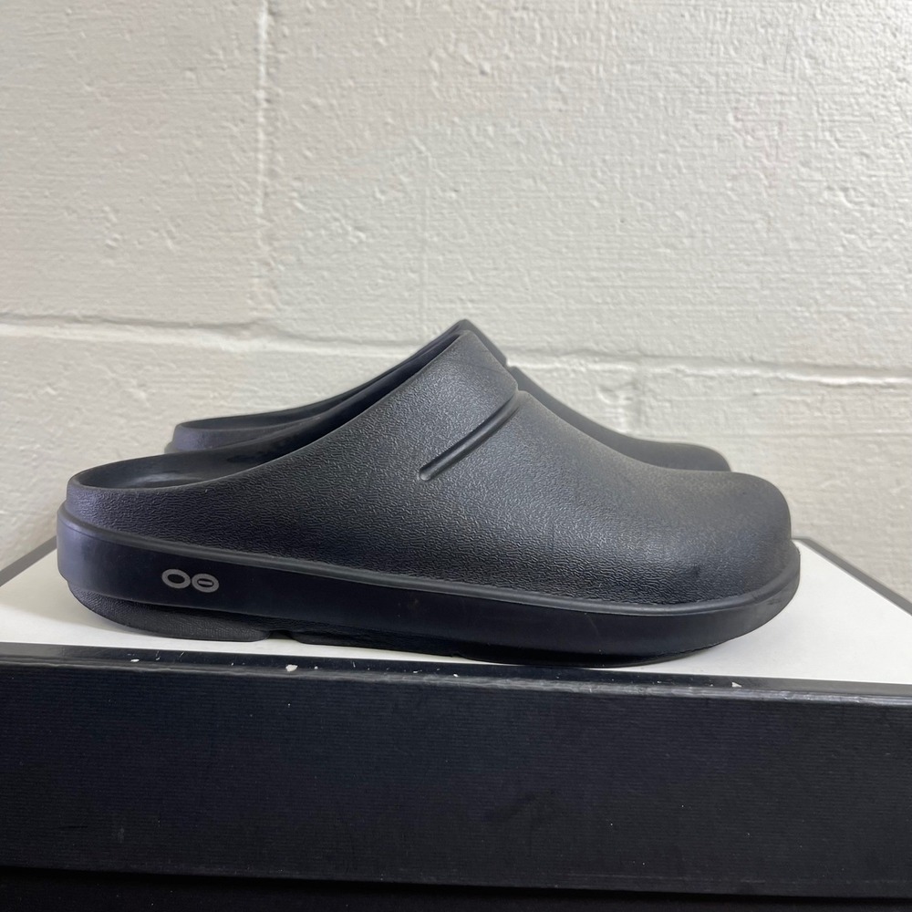OOFOS OOcloog Black Comfort Recovery Clogs Slip On Unisex Women's 7 Men's 5